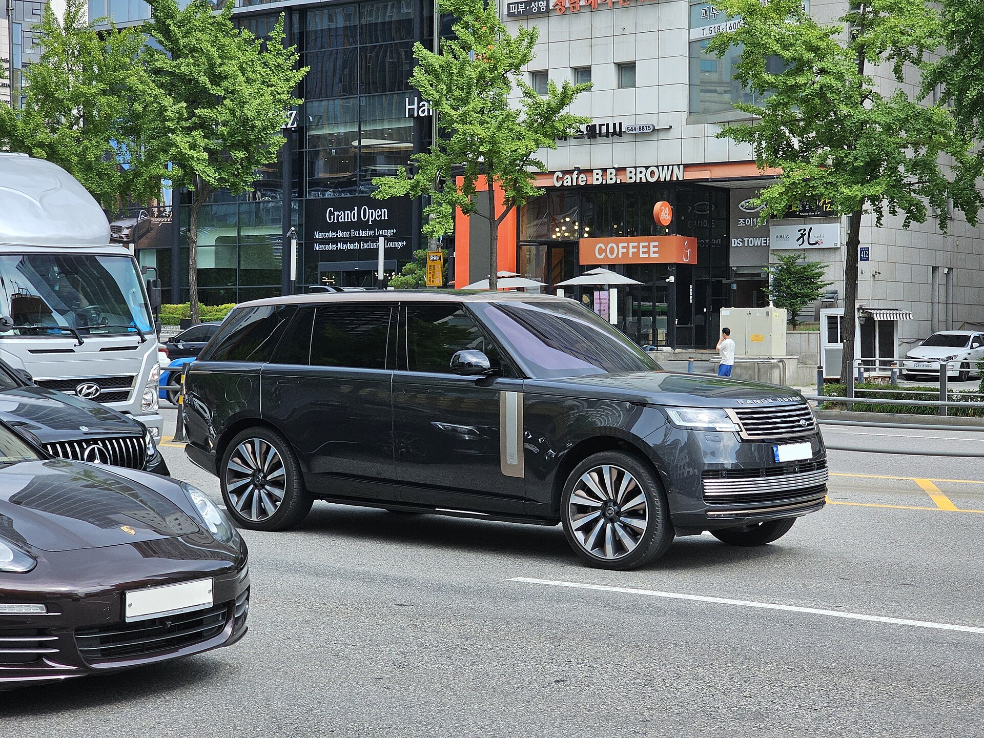 Range Rover SV 2024