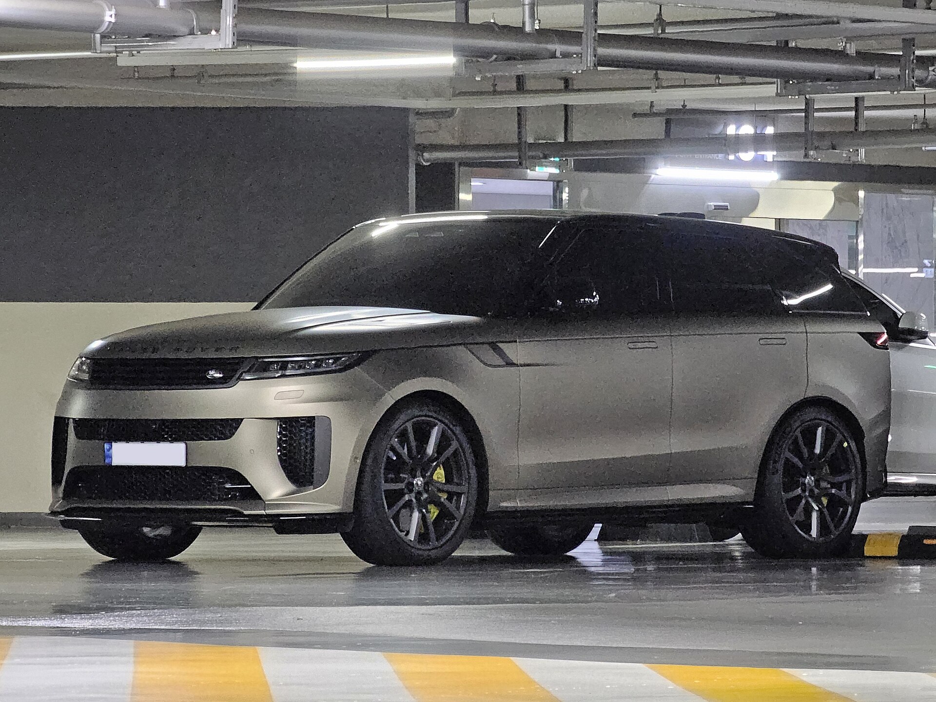 Range Rover SV 2024