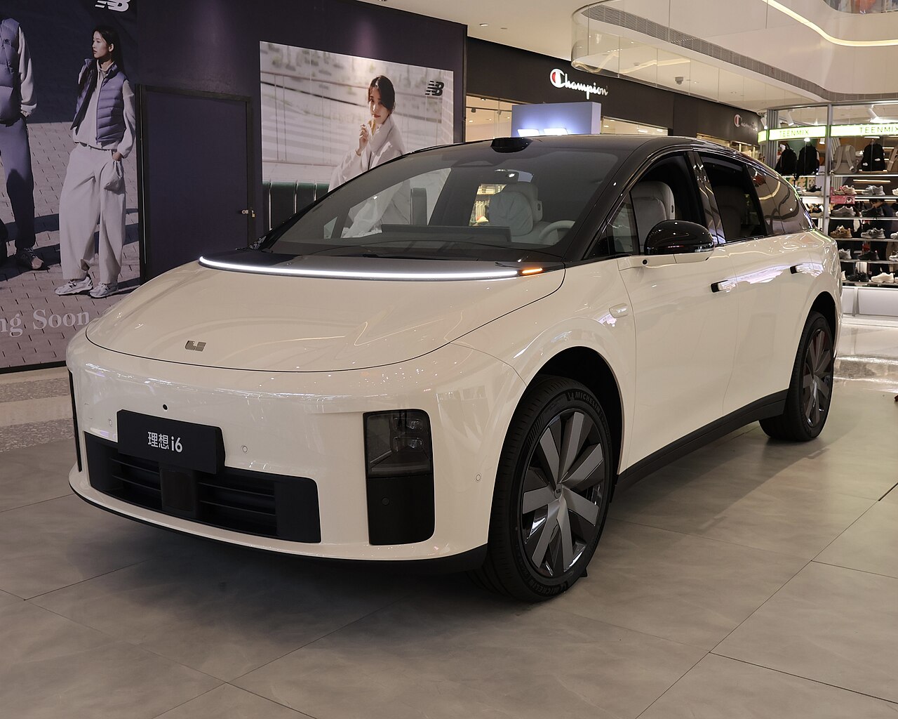 (CHN-Shanghai) Showcar Li i6 No-plate 2025-12-21